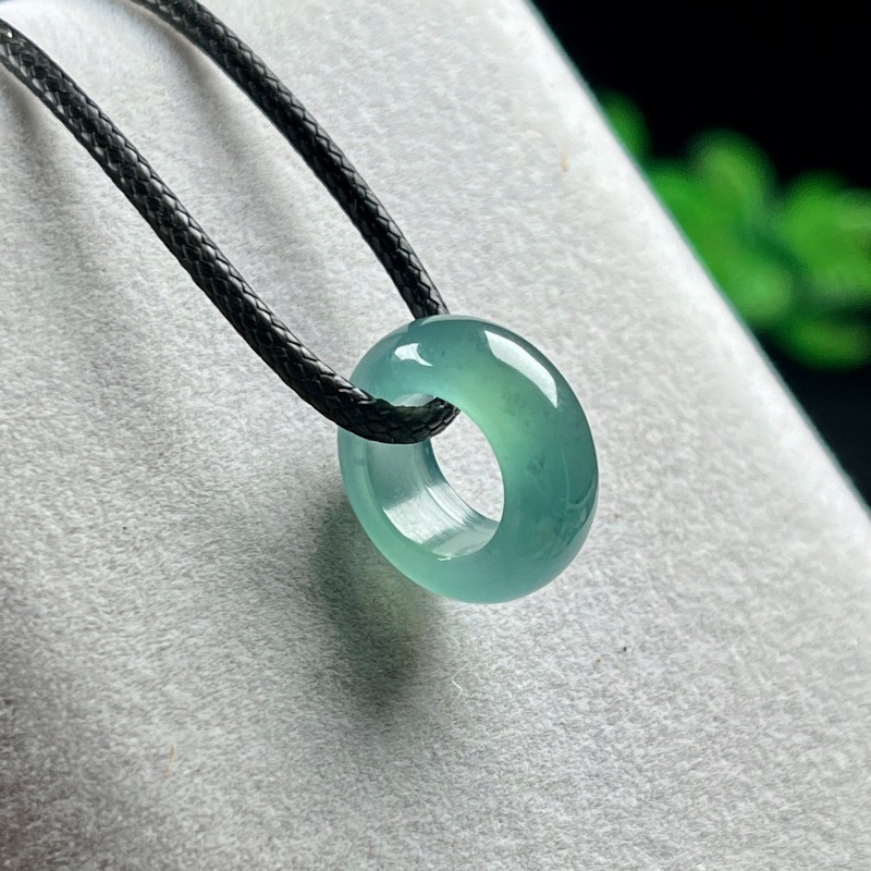 แหวนจี้หยกธรรมชาติสีฟ้าน้ำทะเล - Beading บทวิจารณ์และราคา